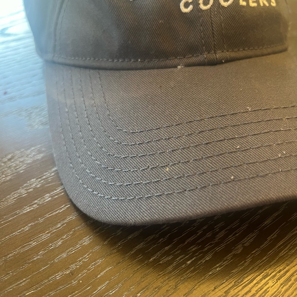 Yeti Gray Adjustable Strap Baseball Cap - Picture 2 of 6